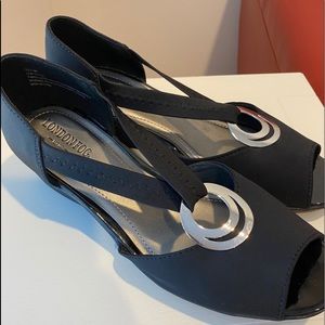 London Fog Black with silver Sz 9 low heel